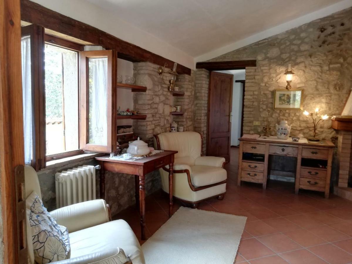 Maison d'hôtes Il Fienile Nella Roccia à Casole dʼElsa Extérieur photo