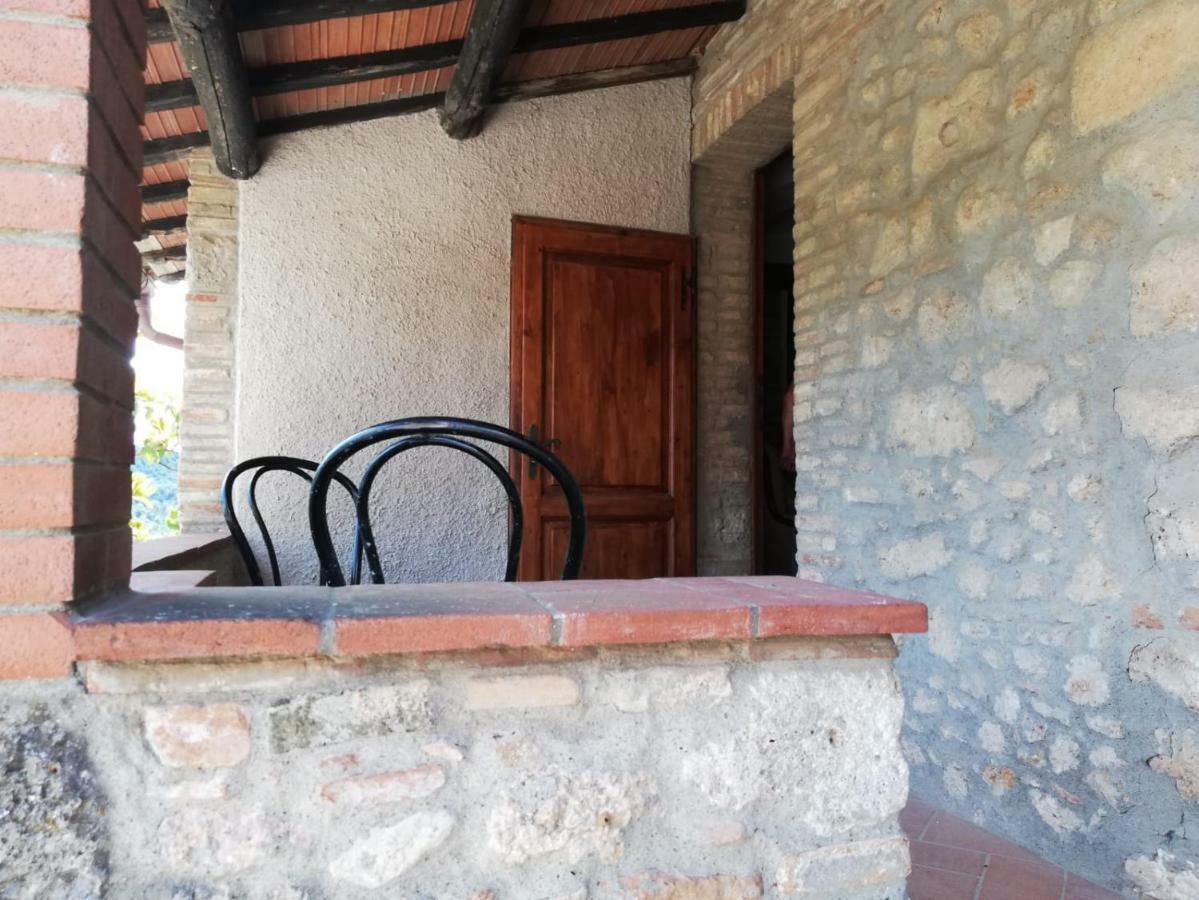 Maison d'hôtes Il Fienile Nella Roccia à Casole dʼElsa Extérieur photo