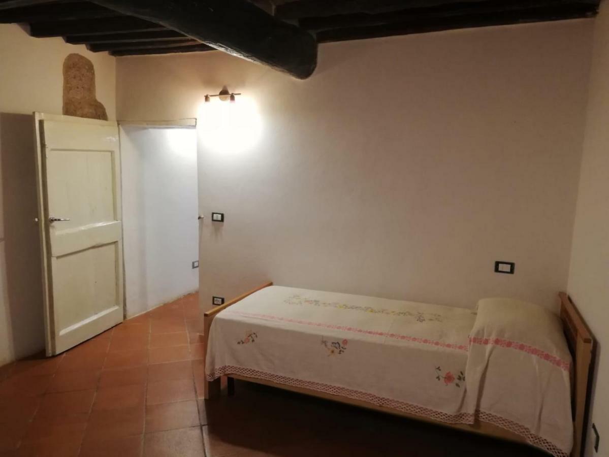 Maison d'hôtes Il Fienile Nella Roccia à Casole dʼElsa Extérieur photo